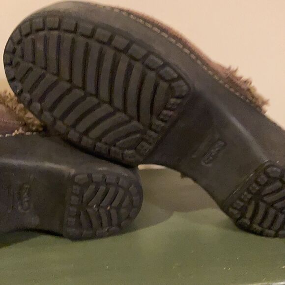 Crocs Furry Mules - Picture 7 of 8